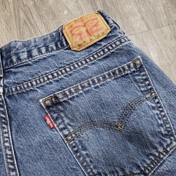 Levis 550 Relaxed Cutt Off Jean Shorts Sz 32 - Picture 5 of 7
